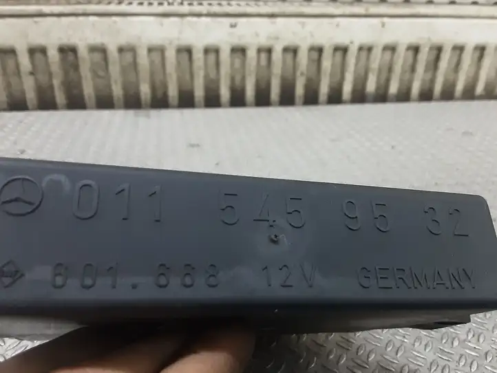 Mercedes-Benz Vaneo W414 (2001 - 2005) 0115459532 Модуль комфорта — фото 2