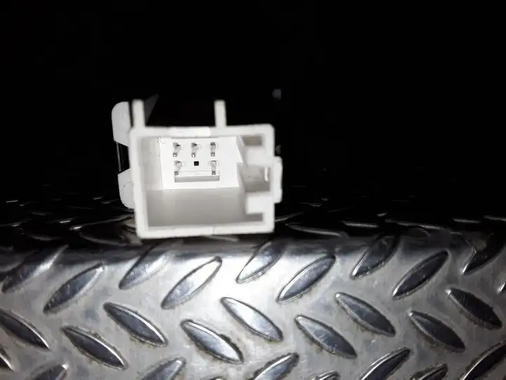 Skoda Octavia Mk2 (1Z) (2004 - 2013) 1Z0927134A Кнопка ESP — фото 2