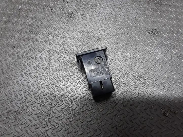 Toyota Corolla Verso AR10 (2004 - 2009) TR8801 Кнопка ESP — фото 2