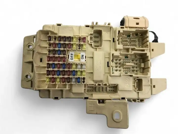 Kia Soul (2016 - 2019)  91950E4511 Ящик предохранителей (комплект)