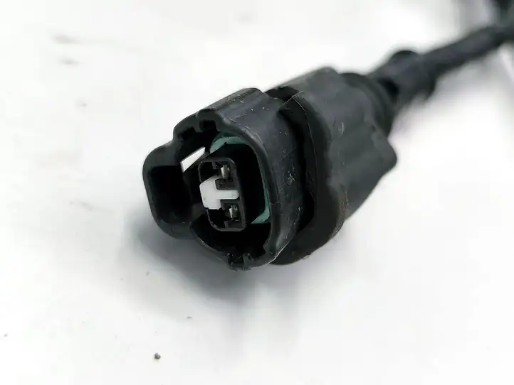 Toyota bZ4X (2021 - )  84653W Ящик предохранителей (комплект)