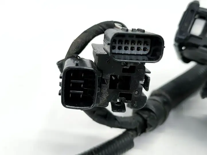 Toyota bZ4X (2021 - )  84653W Ящик предохранителей (комплект)