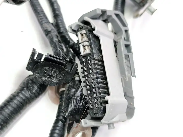 Toyota bZ4X (2021 - )  84653W Ящик предохранителей (комплект)