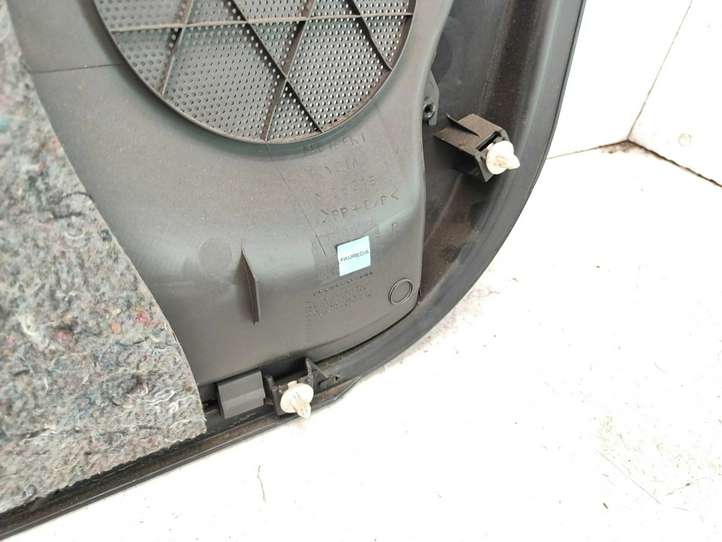 Toyota Yaris (2005 - 2009)  676110D010 Обшивка передней двери