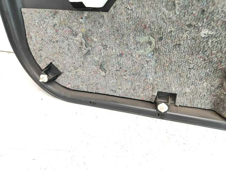 Toyota Yaris (2005 - 2009)  676110D010 Обшивка передней двери