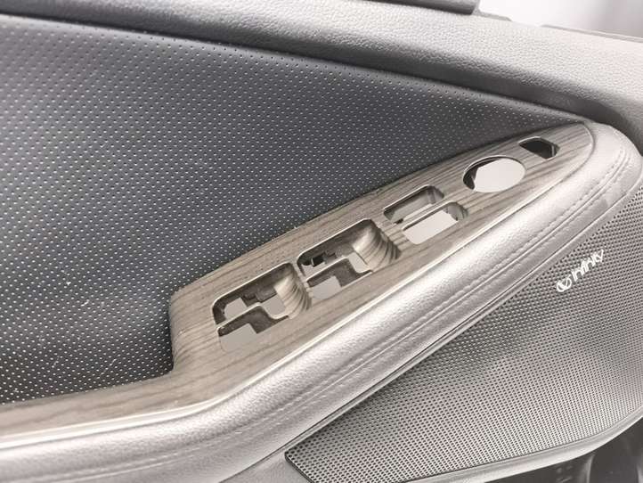 Kia Optima (2010 - 2013)  823014C660NAP Обшивка передней двери