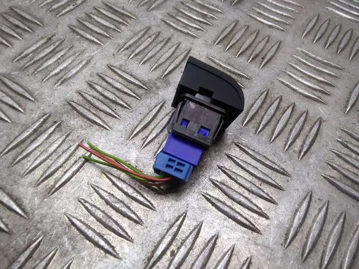 Peugeot 207 (2006 - 2009)  96522784XT Включатель датчиков парковки