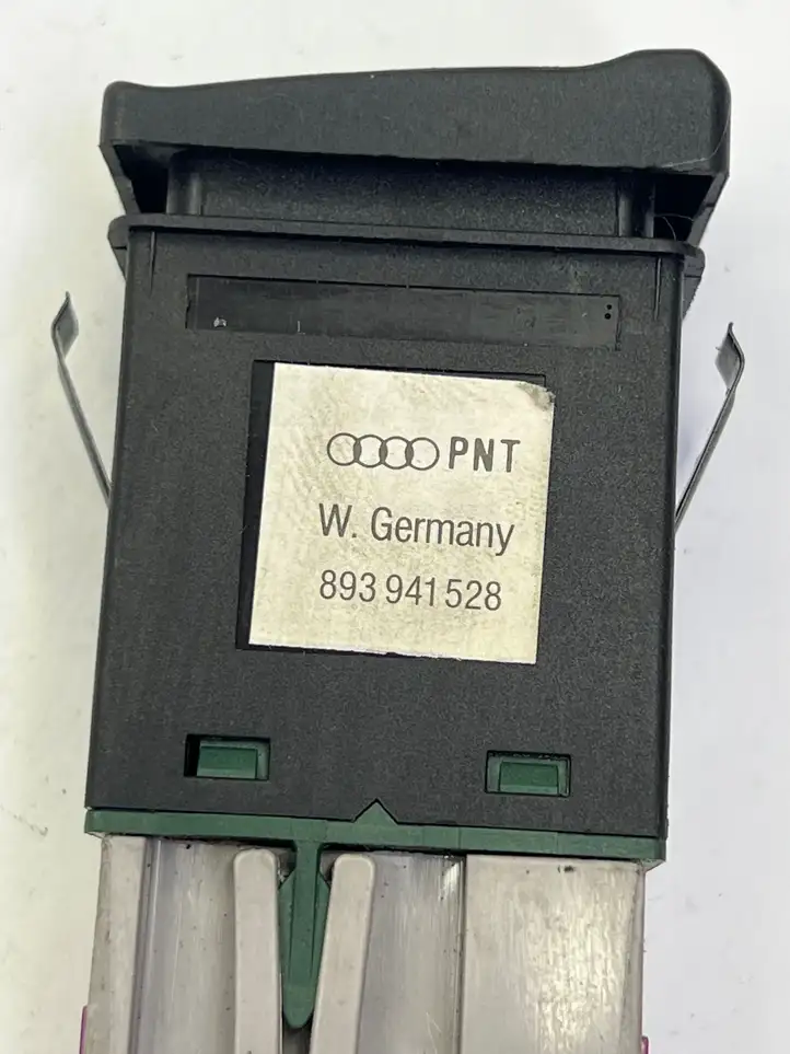 Volkswagen Golf IV (1998 - 2005)  893941528 Включатель ABS