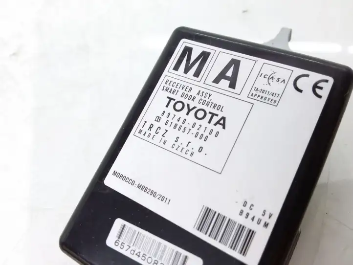 Toyota Auris E180 (2012 - 2018) 8974002100 Блок управления дверью — фото 3
