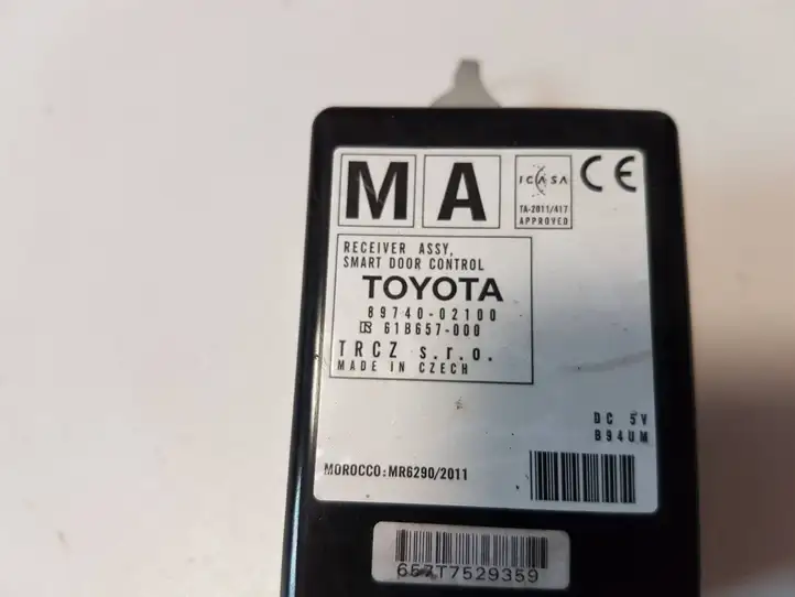Toyota Auris E180 (2012 - 2018) 8974002100 Блок управления дверью — фото 3