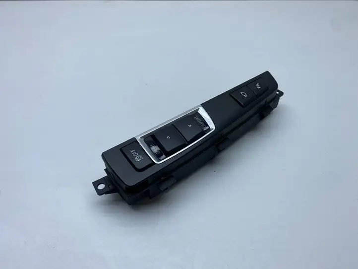 BMW 5 F10 F11 (2009 - 2016) 9202946 Кнопка парктроника — фото 3