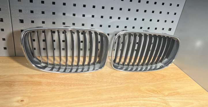BMW 1 E81 E87 (2004 - 2011)  7179655 Верхняя решётка