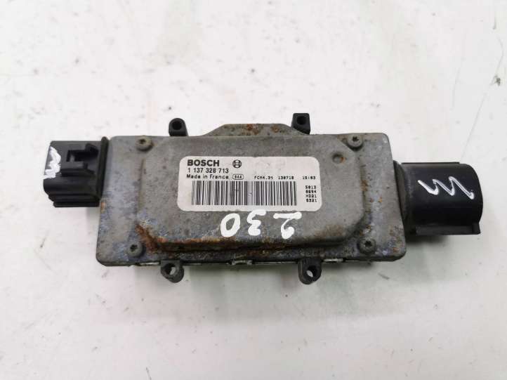 1137328713 Volvo V40 Aušinimo ventiliatoriaus rėlė