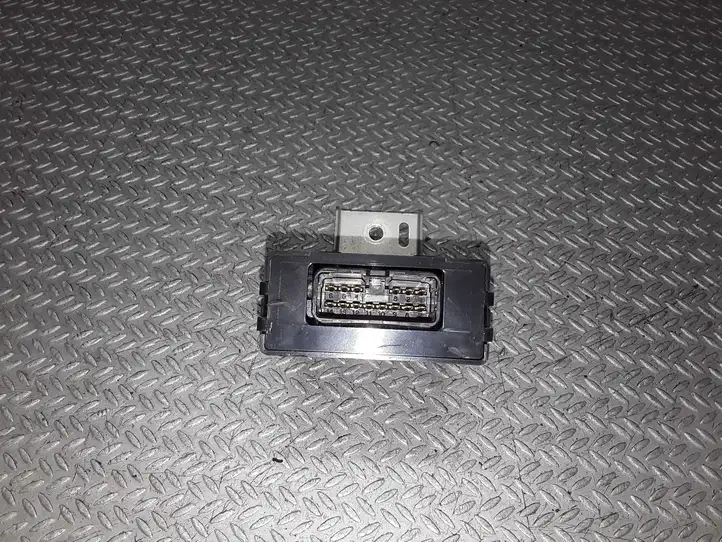 Toyota Corolla Verso E121 (2001 - 2004) 8865052100 Прочие блоки управления — фото 2