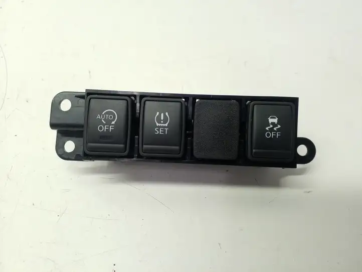 Nissan Juke I F15 (2010 - 2018) 681RVBV80A Блок кнопок на панели — фото 4