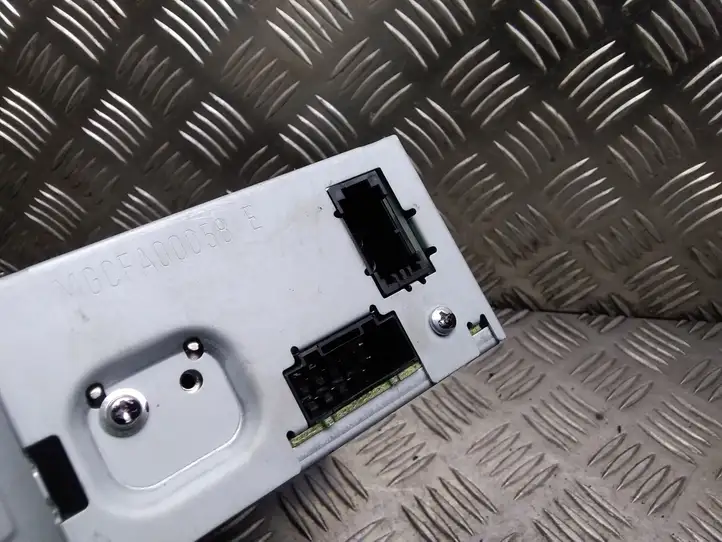 Audi A5 (2007 - 2011)  8T2035110C CD/DVD чейнджер