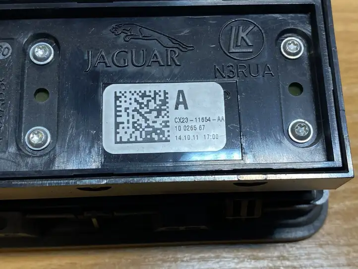 Jaguar XF X250 (2007 - 2015) CX2311654AA Блок кнопок на панели — фото 4
