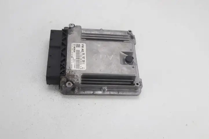 Volkswagen Tiguan (2011 - 2016)  04L907309K Блок управления двигателя