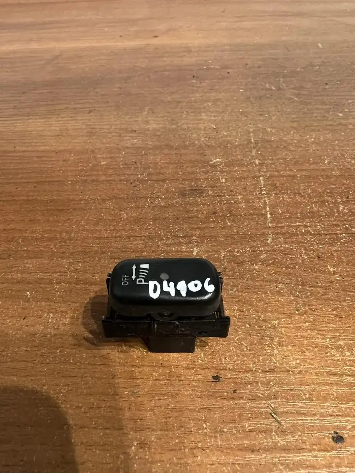 Mercedes-Benz E W210 (1995 - 2002) 2108211451 Кнопка парктроника — фото 2