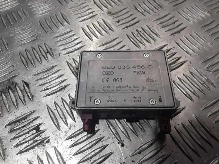 Audi A6 S6 C6 4F (2004 - 2008) 8E0035456C Усилитель антенны — фото 1
