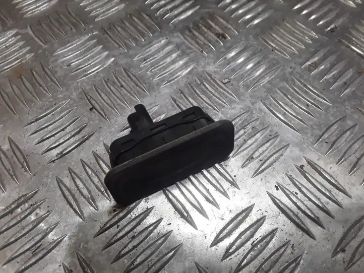 Renault Scenic II - Grand scenic II (2003 - 2006) 8200076258 Кнопка закрытия крышки багажника — фото 1