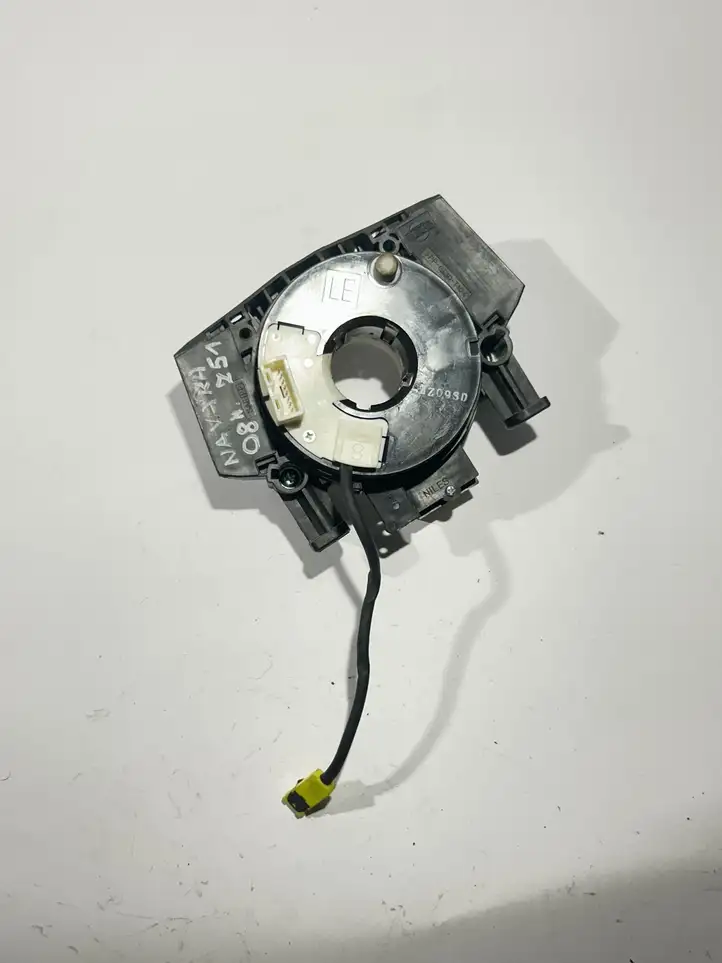 Nissan Navara D40 (2004 - 2015) Контактное кольцо SRS — фото 1