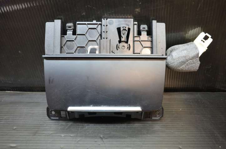 8K0857951 Audi A4 S4 B8 8K Peleninė panelėje