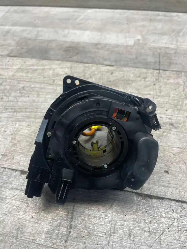 Volvo V70 (2004 - 2007) 30669744 Контактное кольцо SRS — фото 2