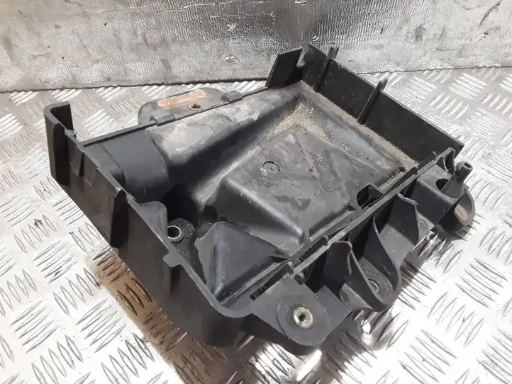 Seat Ibiza III (6L) (2002 - 2008) 6Q0915331 Площадка аккумулятора — фото 1