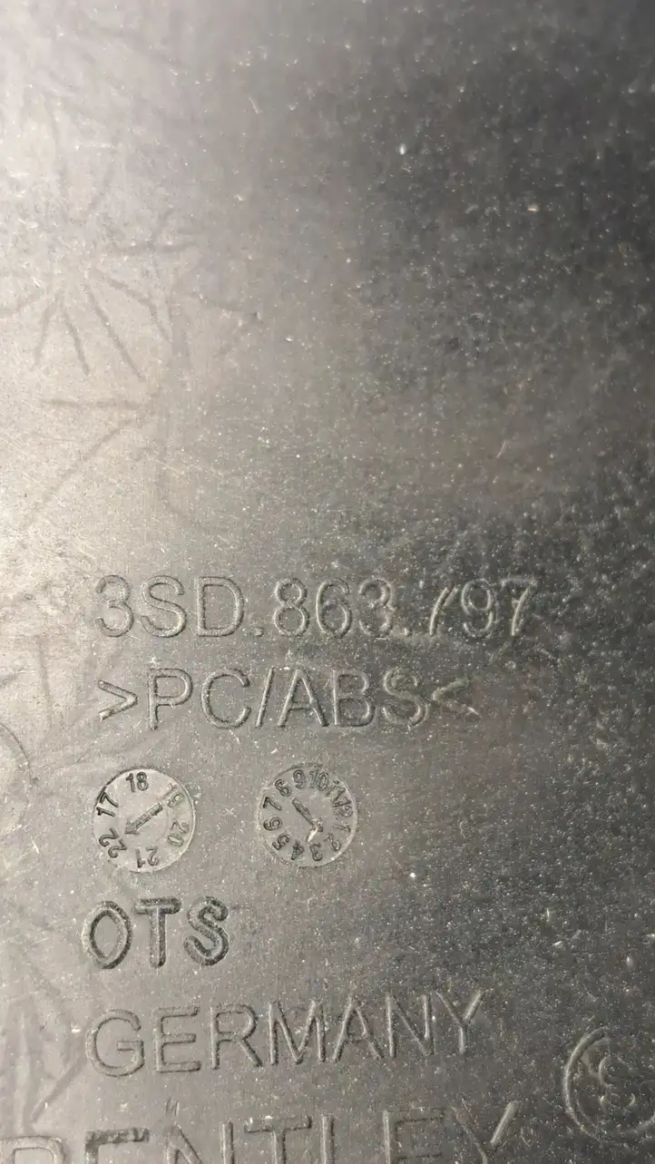 Bentley Continental (2017 - )   Отделка рулевой колонки