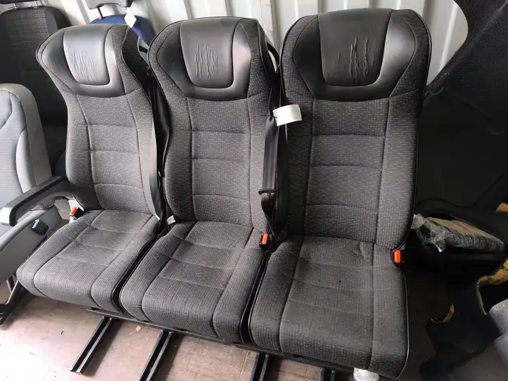 Renault Trafic III (X82) (2014 - ) Второй ряд сидений — фото 5