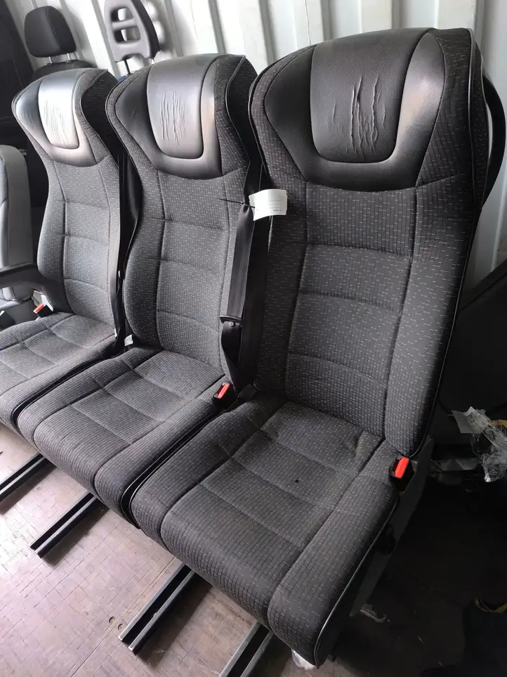 Renault Trafic III (X82) (2014 - ) Второй ряд сидений — фото 6