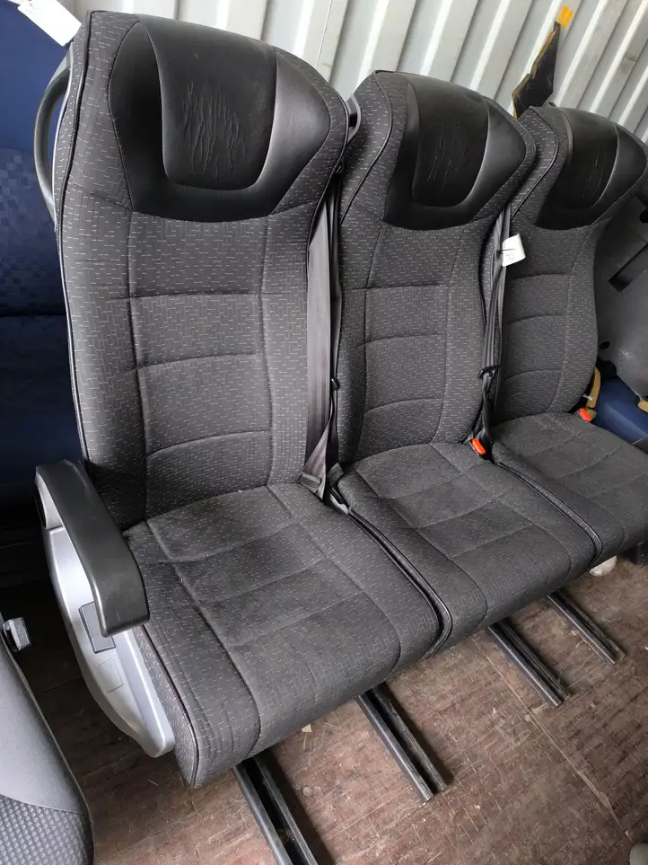 Renault Trafic III (X82) (2014 - ) Второй ряд сидений — фото 7