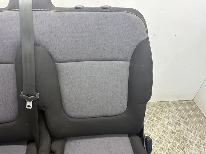 Opel Vivaro (2014 - 2018)   Третьи ряд