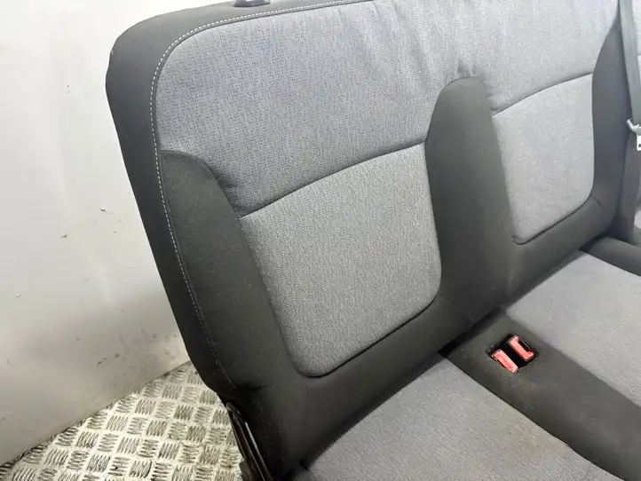 Opel Vivaro (2014 - 2018)   Третьи ряд