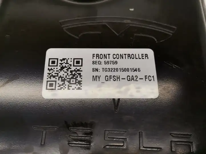 Tesla Model Y (2019 - 2024)  1497327-00-B Блок управления двигателя