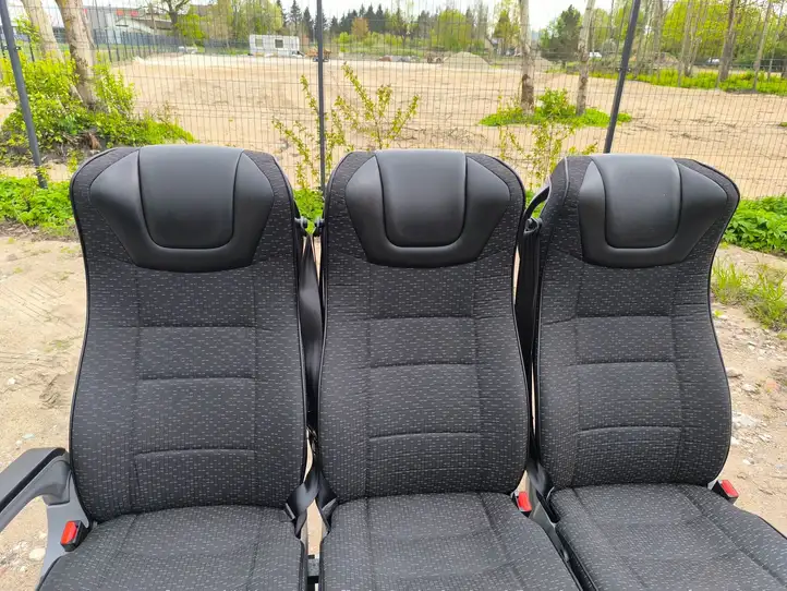 Opel Vivaro (2014 - 2018) Второй ряд сидений — фото 8
