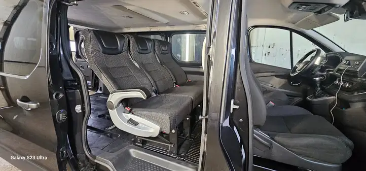 Opel Vivaro (2014 - 2018) Второй ряд сидений — фото 14