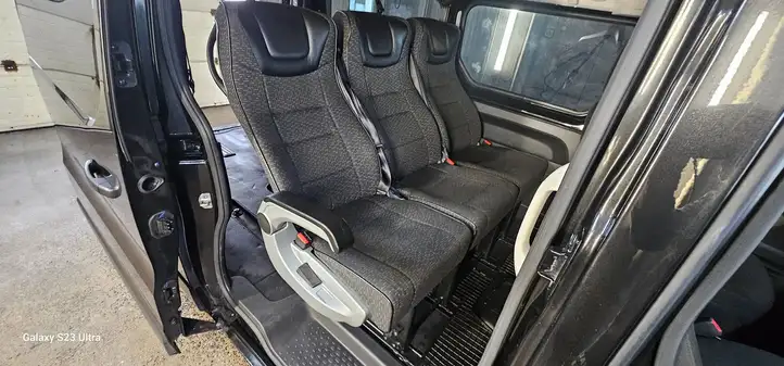 Opel Vivaro (2014 - 2018) Второй ряд сидений — фото 19