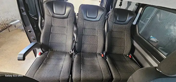 Opel Vivaro (2014 - 2018) Второй ряд сидений — фото 20