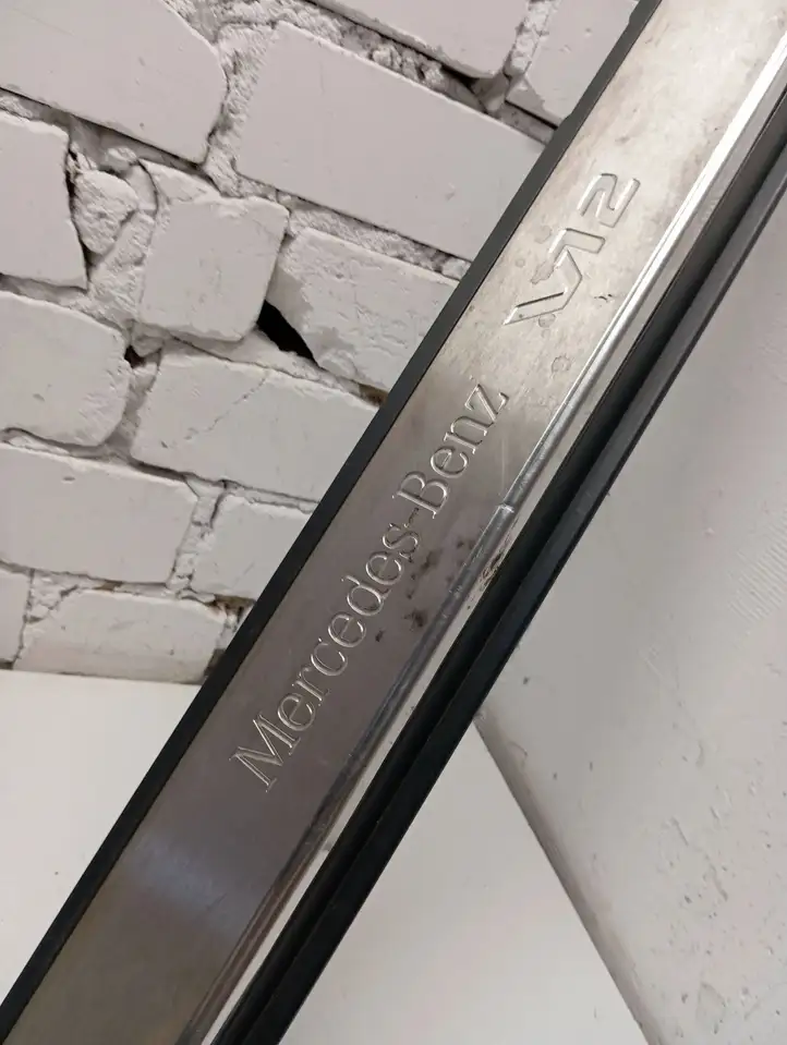 Mercedes-Benz CL C215 (2000 - 2006)  2156800435 Отделка переднего порога (внутренняя)