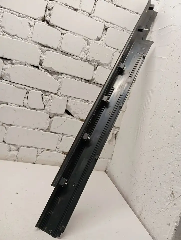 Mercedes-Benz CL C215 (2000 - 2006)  2156800435 Отделка переднего порога (внутренняя)