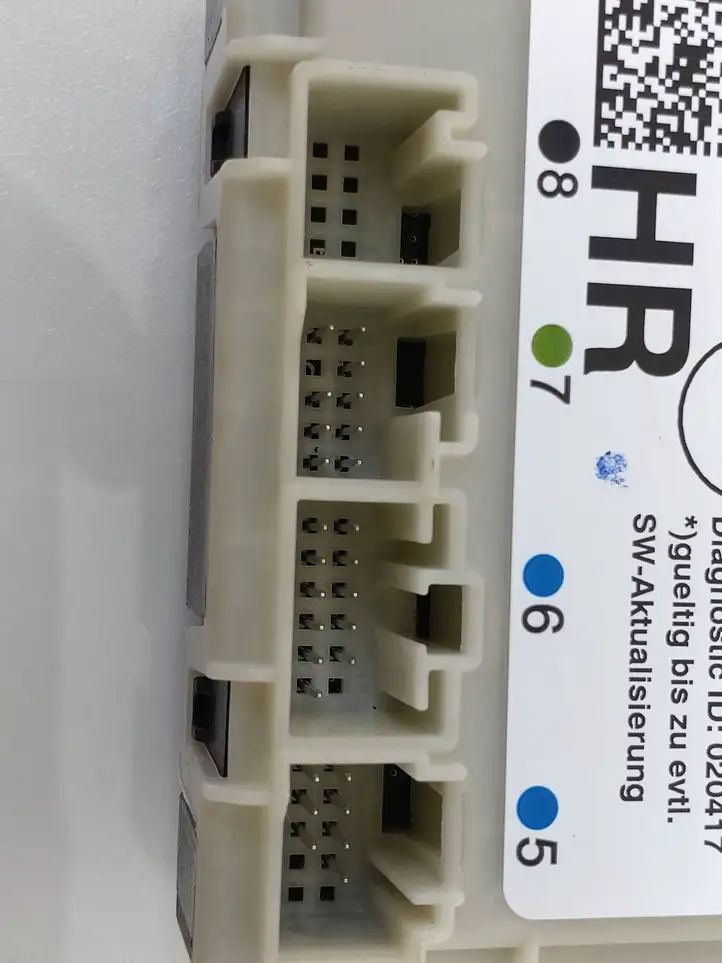 Mercedes-Benz EQC (2018 - )  A1679004811 Блок управления дверью