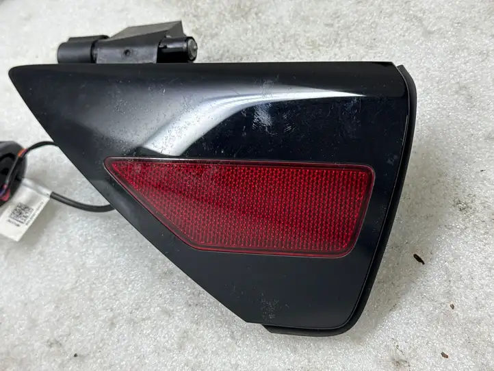 Tesla Model Y (2019 - 2024) 150551400D Крышка зарядного разъема — фото 4