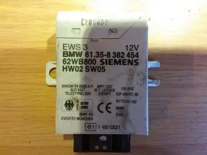 BMW 5 E60 E61 (2004 - 2010) 61358382454 Блок иммобилайзера — фото 3