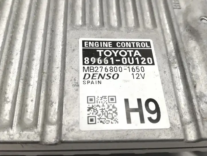 Toyota Yaris (2014 - 2019) 896610U120 Блок управления двигателем (ЭБУ) — фото 4