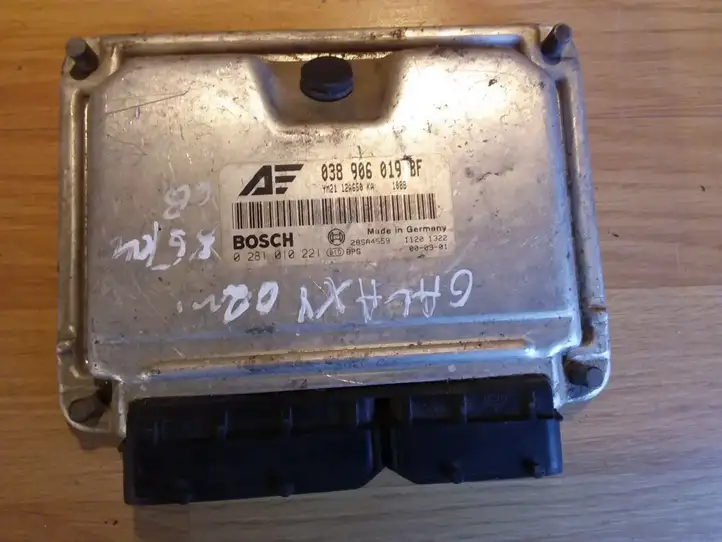 Ford Galaxy (2000 - 2006)  0281010221 Блок управления двигателя