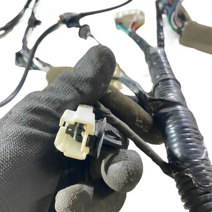 Nissan Rogue (2016 - 2020)  240515HR0B Проводка крышки багажника