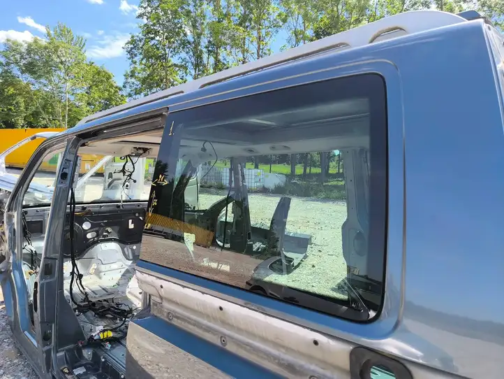 Volkswagen Multivan T5 (2003 - 2015) 43R000010 Заднее боковое стекло — фото 4