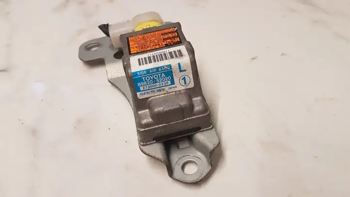 Toyota Yaris (1999 - 2003) 8983052020 Датчик удара SRS — фото 2